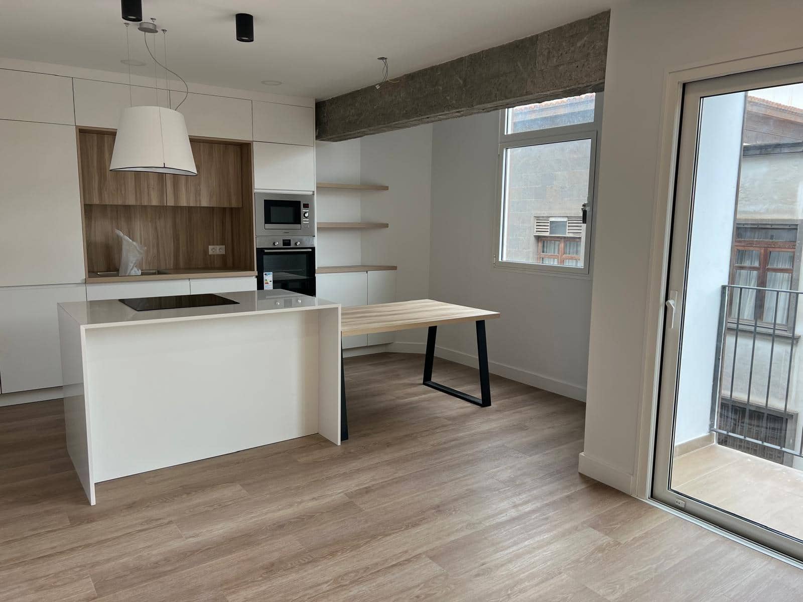 Apartamento de 2 habitaciones en Las Palmas de Gran Canaria en alquiler - 1.200 € (Ref: 9312752)