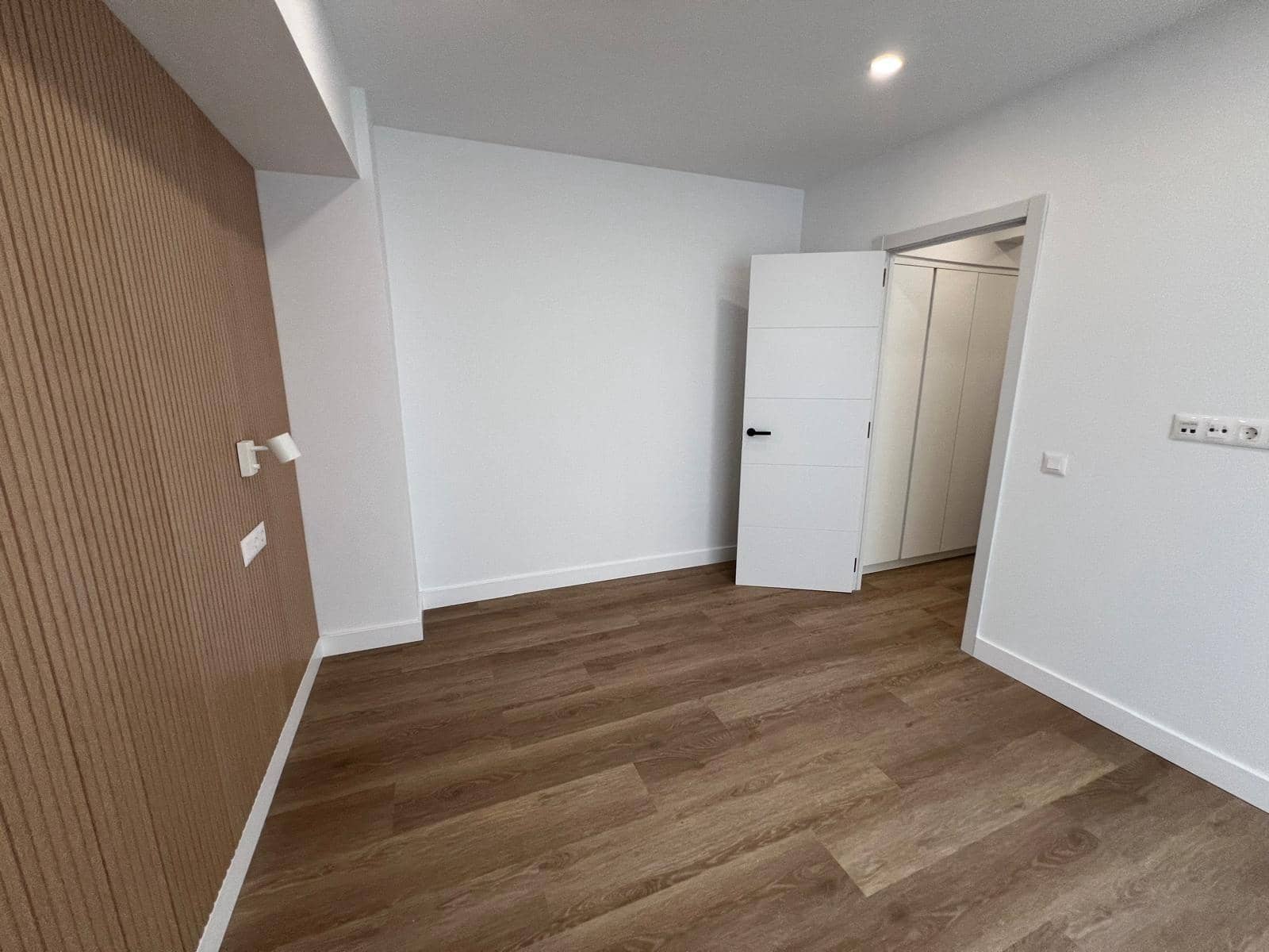 Apartamento de 2 habitaciones en Las Palmas de Gran Canaria en alquiler - 1.200 € (Ref: 9312752)