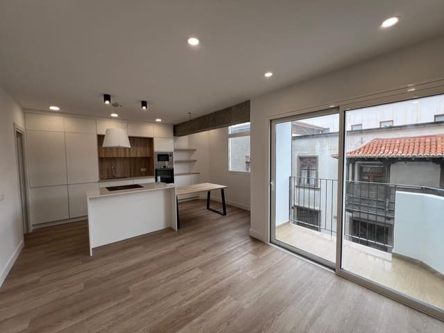 Apartamento de 2 habitaciones en Las Palmas de Gran Canaria en alquiler - 1.200 € (Ref: 9312752)