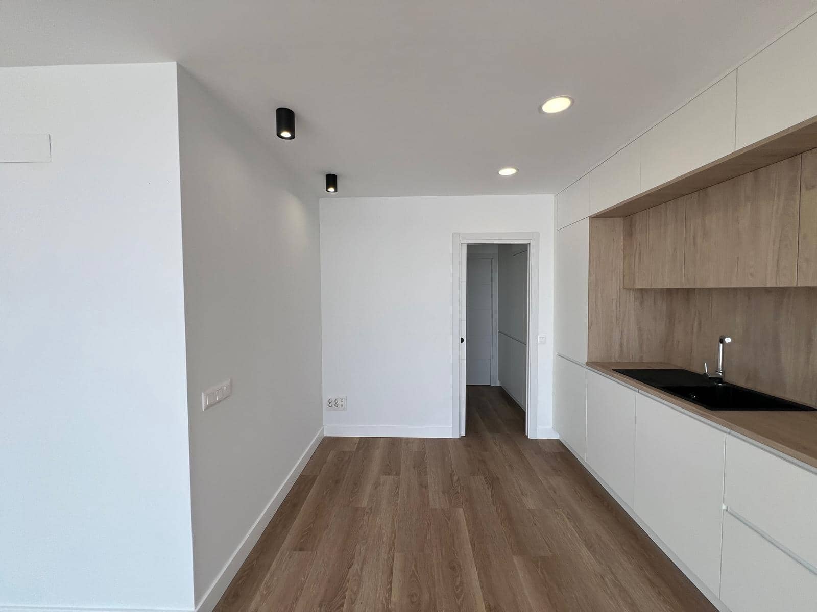 Ático de 1 habitación en Las Palmas de Gran Canaria en alquiler - 1.200 € (Ref: 9312753)