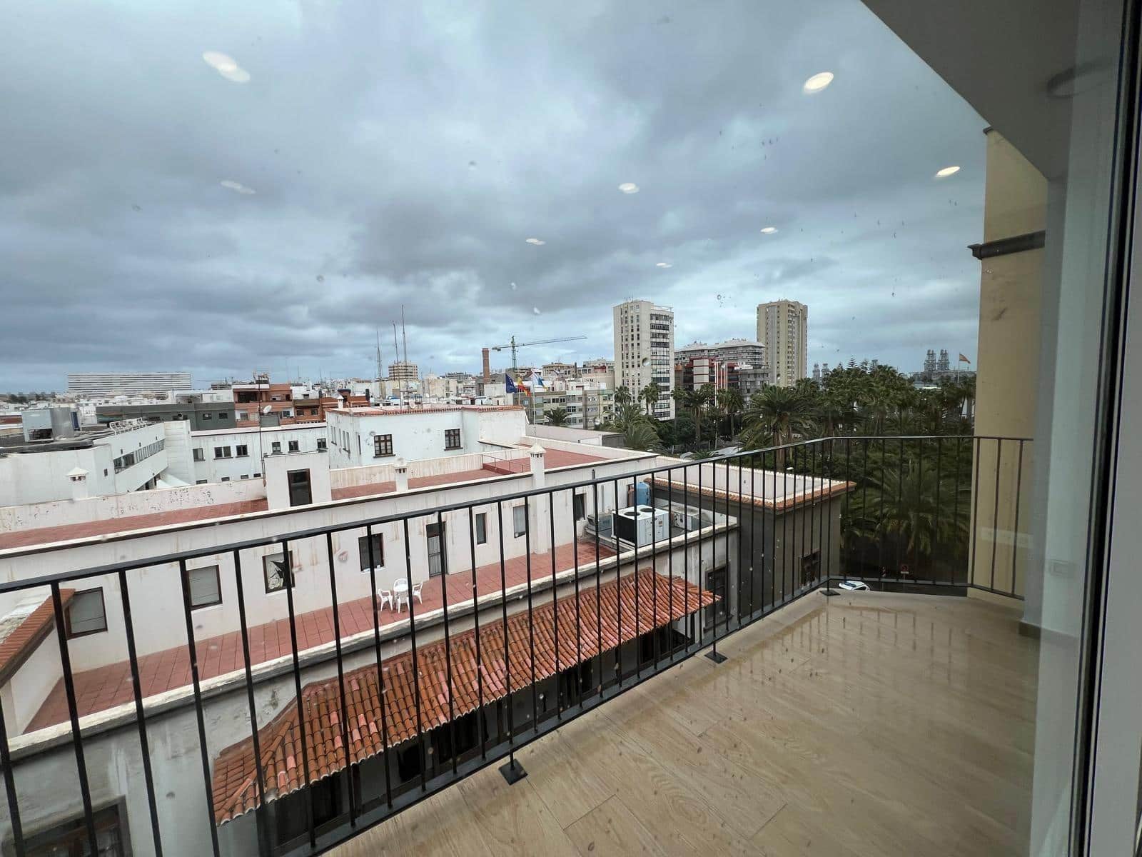 Ático de 1 habitación en Las Palmas de Gran Canaria en alquiler - 1.200 € (Ref: 9312753)