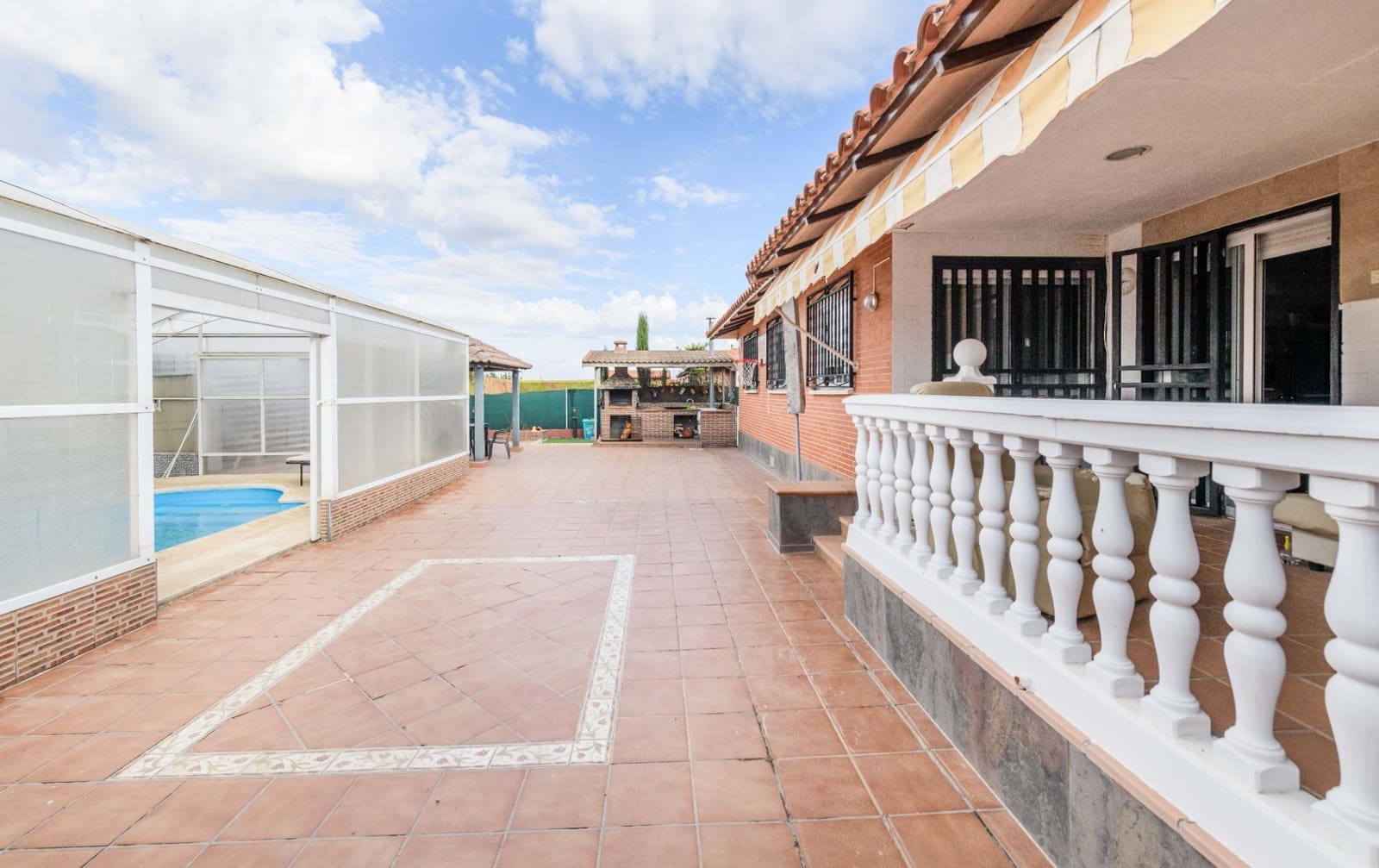 3 soverom Villa til salgs i Chiloeches - € 399 000 (Ref: 9321785)