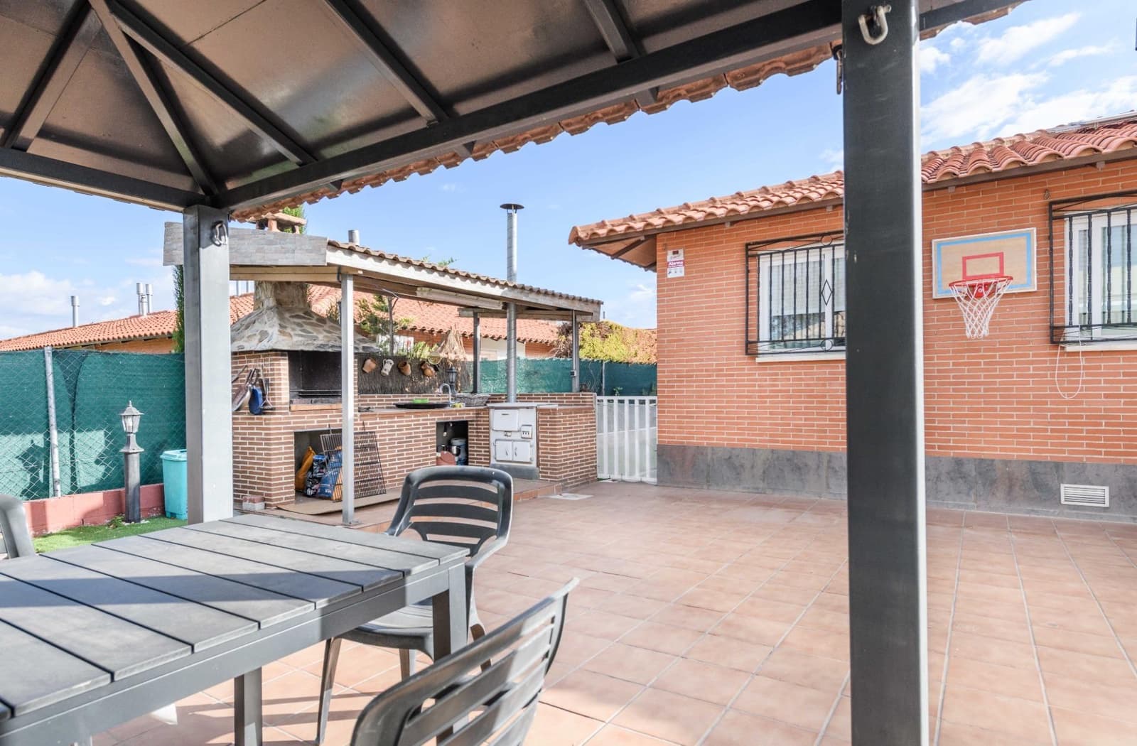 3 soverom Villa til salgs i Chiloeches - € 399 000 (Ref: 9321785)