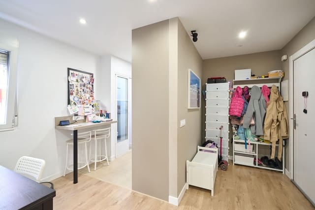 3 bedroom Apartment for sale in Salamanca city - € 390,000 (Ref: 9335200)