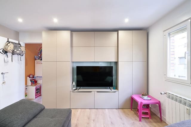 3 bedroom Apartment for sale in Salamanca city - € 390,000 (Ref: 9335200)