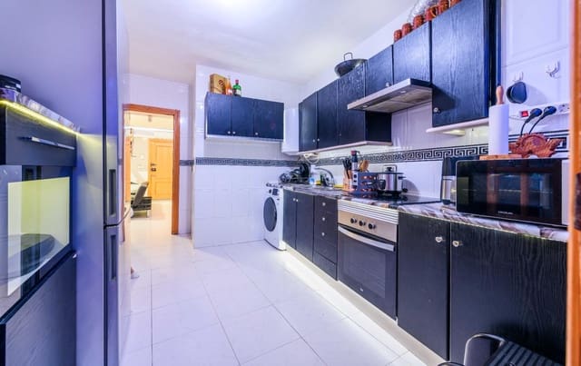 6 bedroom Terraced Villa for sale in Sacedón - € 255,000 (Ref: 9347154)