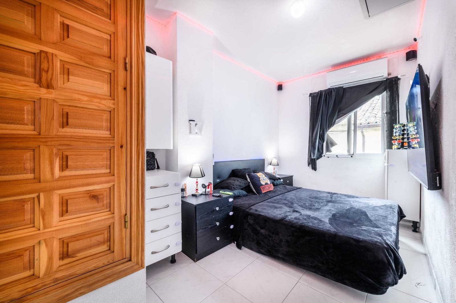 6 soverom Rekkehus til salgs i Sacedon - € 250 000 (Ref: 9347154)