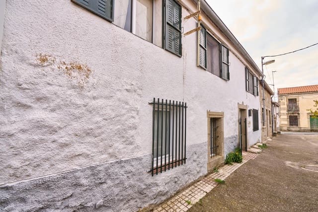 Casa de 2 habitaciones en Gallegos de Solmirón en venta - 69.000 € (Ref: 9356075)