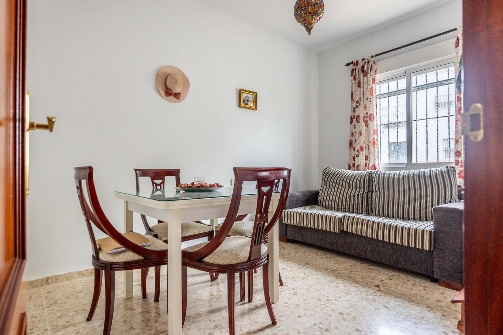 4 soveværelse Rækkehus til salg i Castilblanco de los Arroyos med garage - € 269.000 (Ref: 9359436)