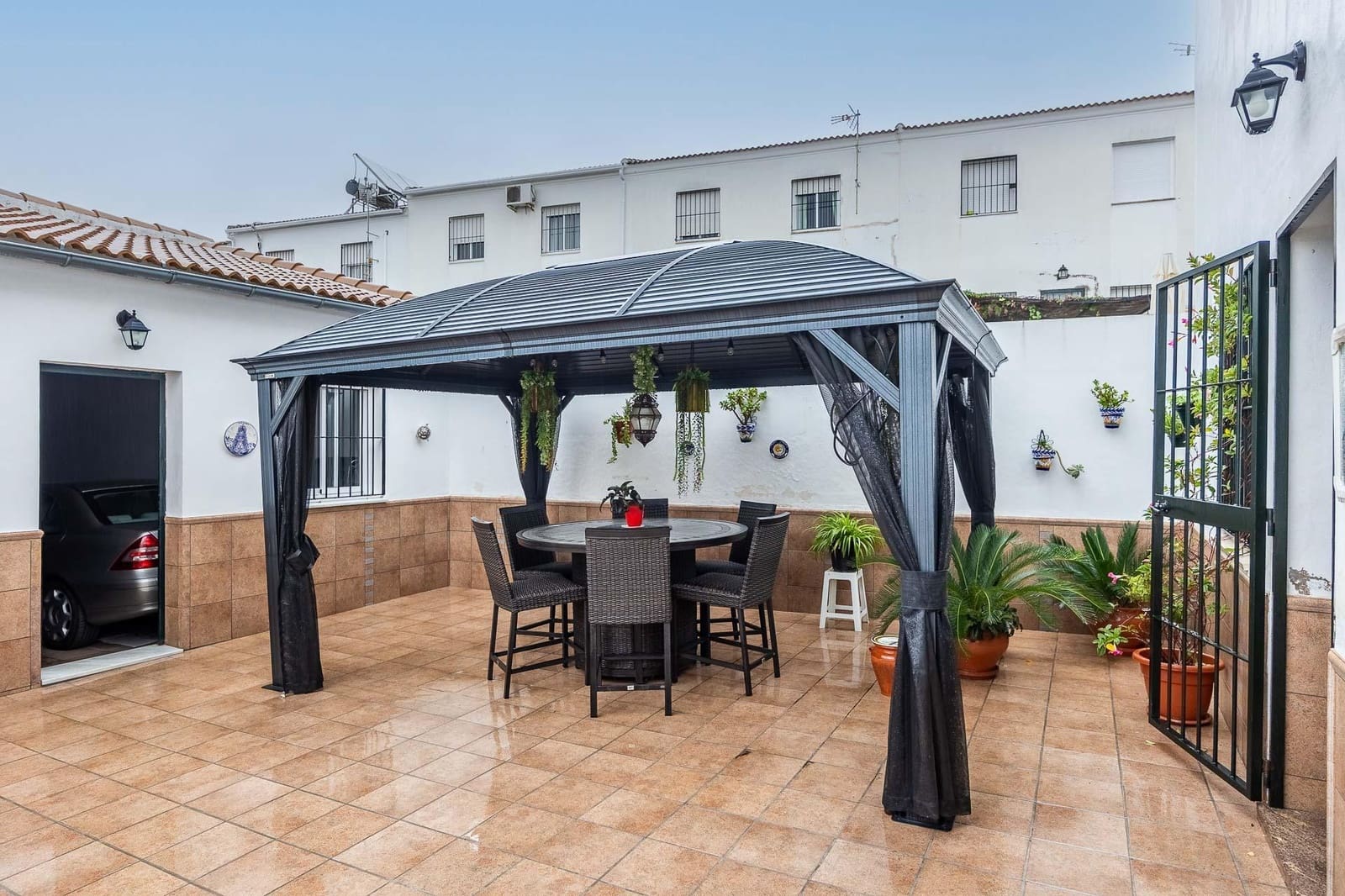 4 soveværelse Rækkehus til salg i Castilblanco de los Arroyos med garage - € 269.000 (Ref: 9359436)