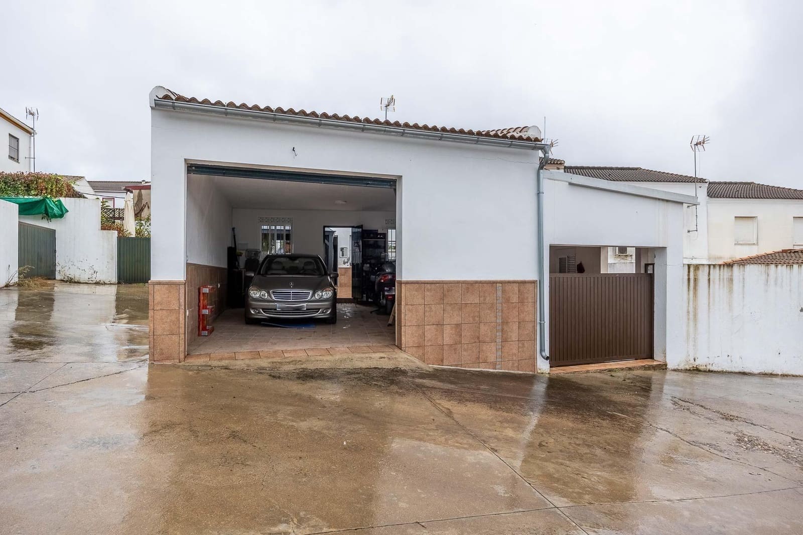 4 soveværelse Rækkehus til salg i Castilblanco de los Arroyos med garage - € 269.000 (Ref: 9359436)
