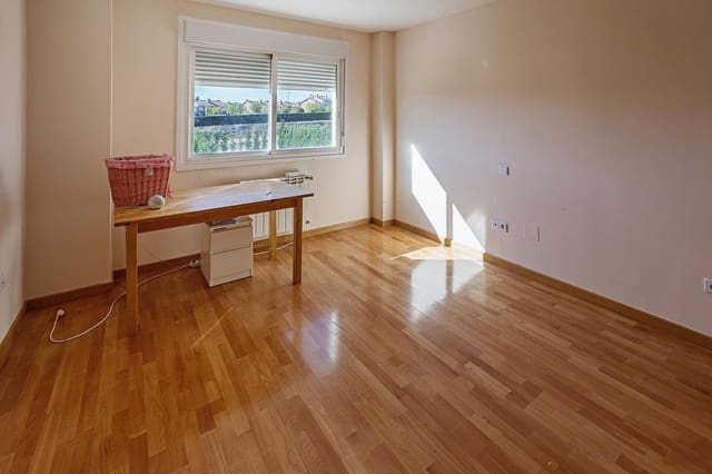 4 sovrum Villa till salu i Boecillo - 230 000 € (Ref: 9359438)