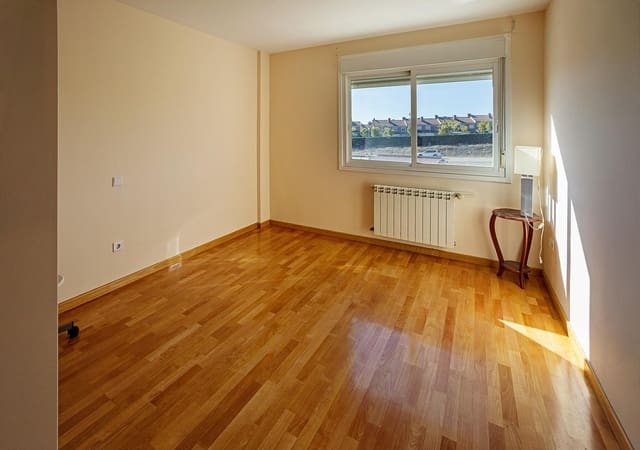 4 sovrum Villa till salu i Boecillo - 230 000 € (Ref: 9359438)