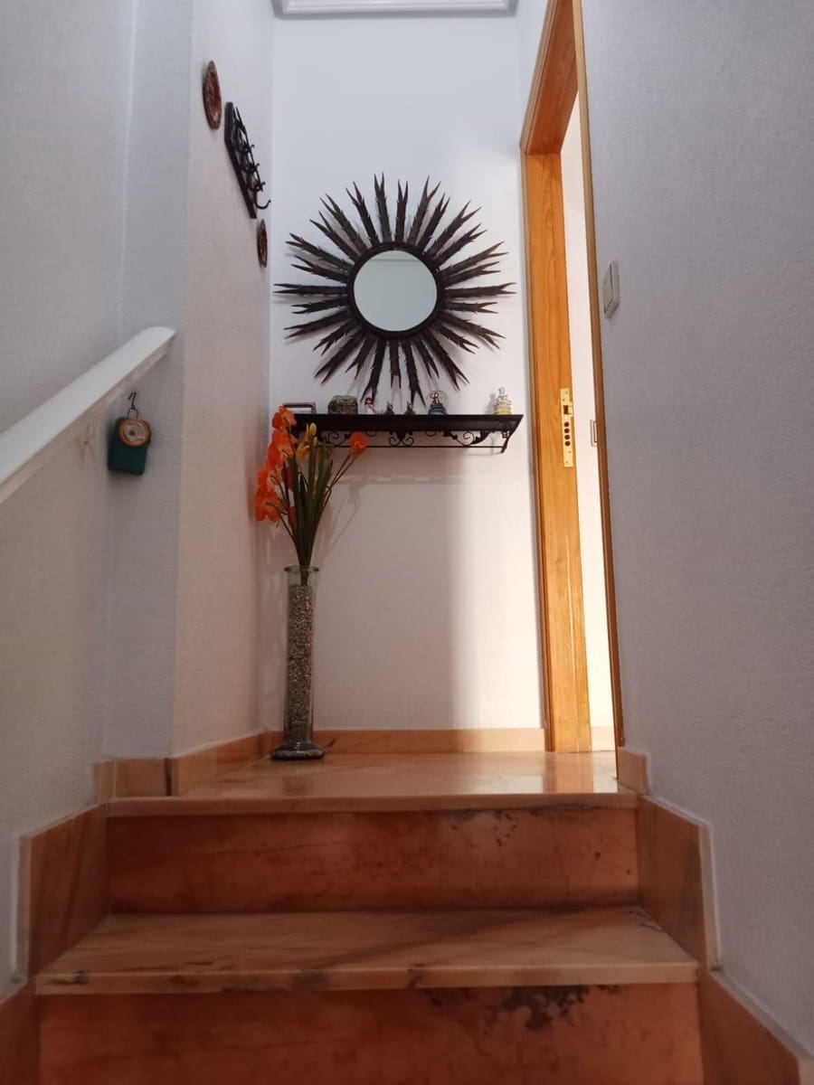 2 bedroom Flat for sale in Los Alcazares - € 125,000 (Ref: 9367385)