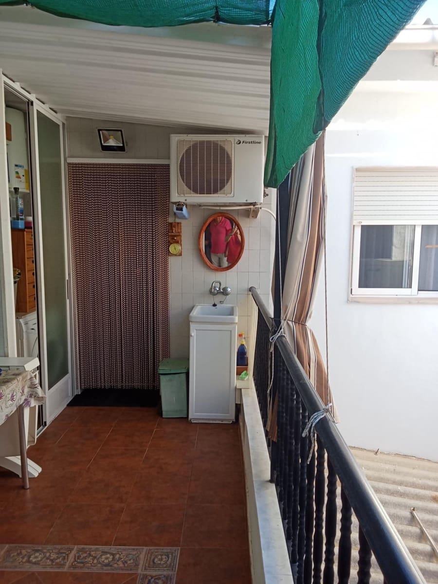 2 bedroom Flat for sale in Los Alcazares - € 125,000 (Ref: 9367385)