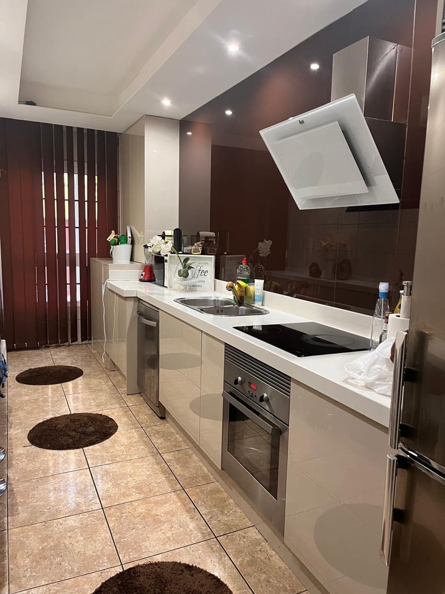 4 chambre Appartement à vendre à Santa Lucia de Tirajana - 220 000 € (Ref: 9373634)