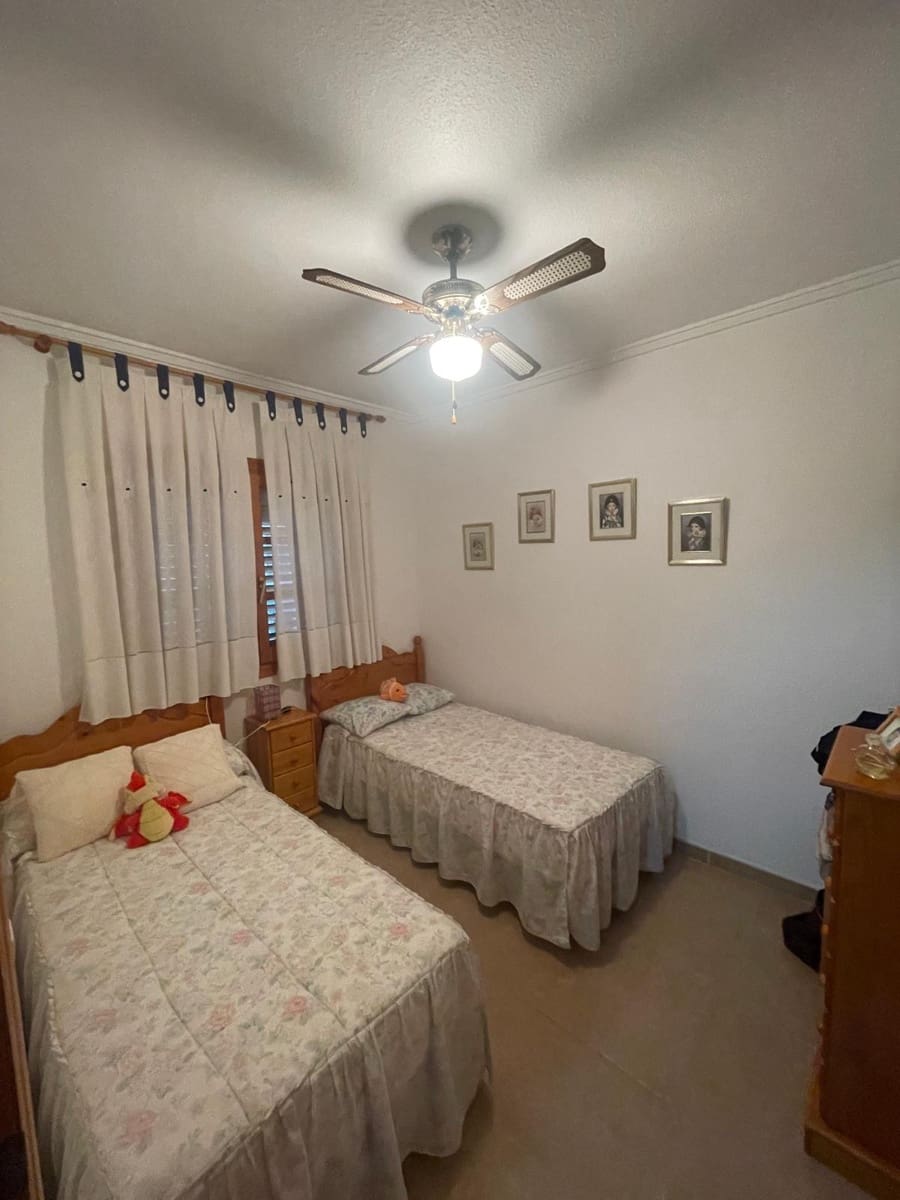 Apartamento de 4 habitaciones en Torrevieja en venta - 320.000 € (Ref: 9375238)