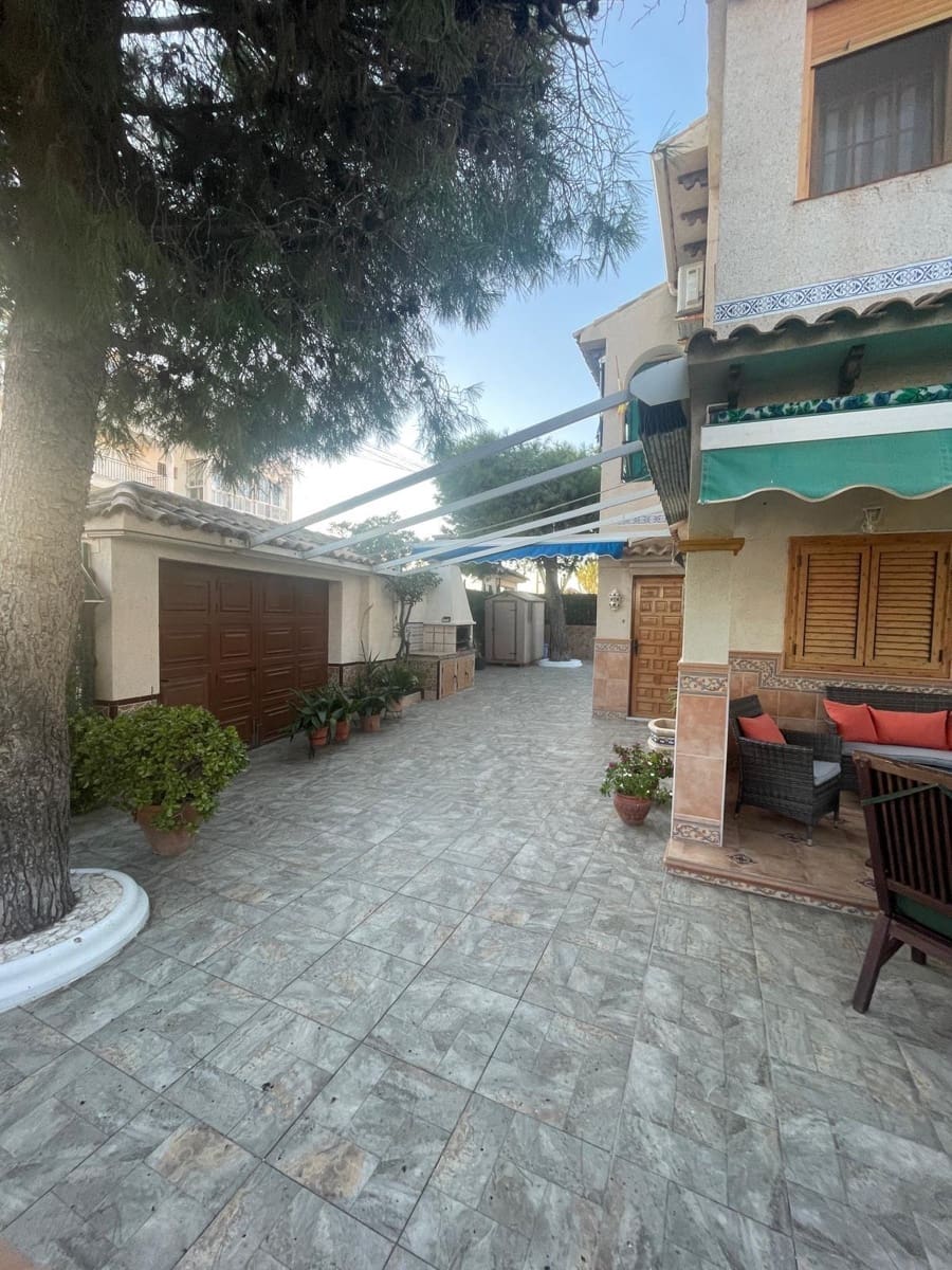 Apartamento de 4 habitaciones en Torrevieja en venta - 320.000 € (Ref: 9375238)