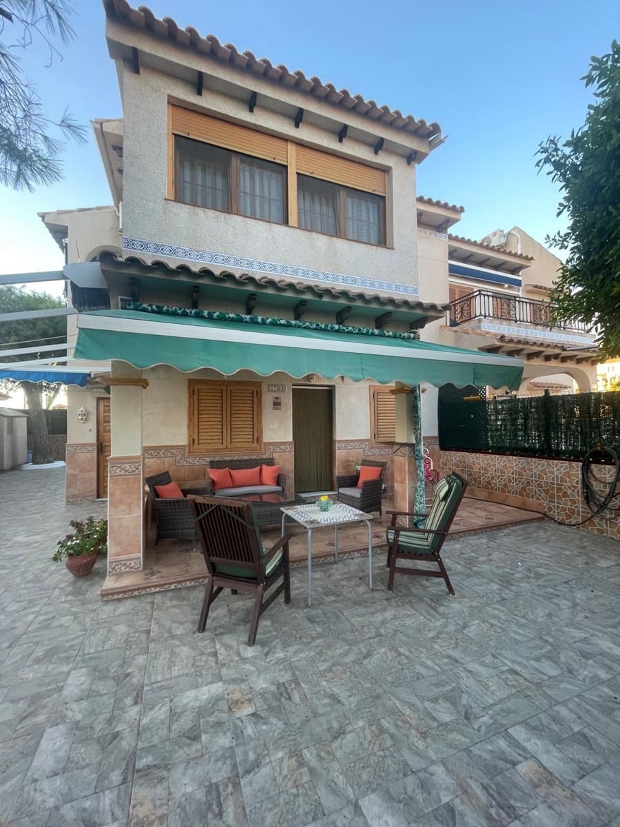 Apartamento de 4 habitaciones en Torrevieja en venta - 320.000 € (Ref: 9375238)