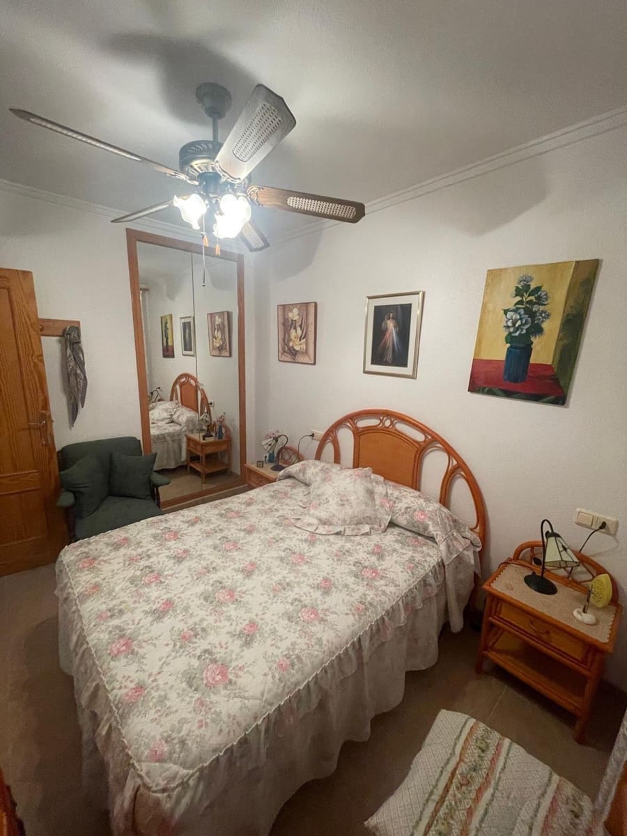 Apartamento de 4 habitaciones en Torrevieja en venta - 320.000 € (Ref: 9375238)