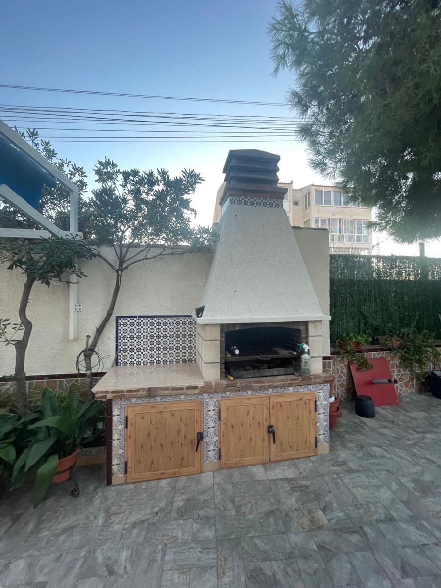 Apartamento de 4 habitaciones en Torrevieja en venta - 320.000 € (Ref: 9375238)