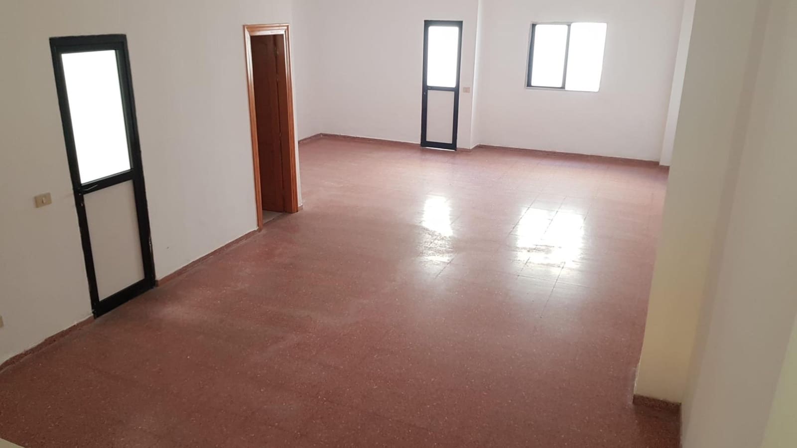 Kommersiell till salu i Las Palmas de Gran Canaria - 180 000 € (Ref: 9391976)