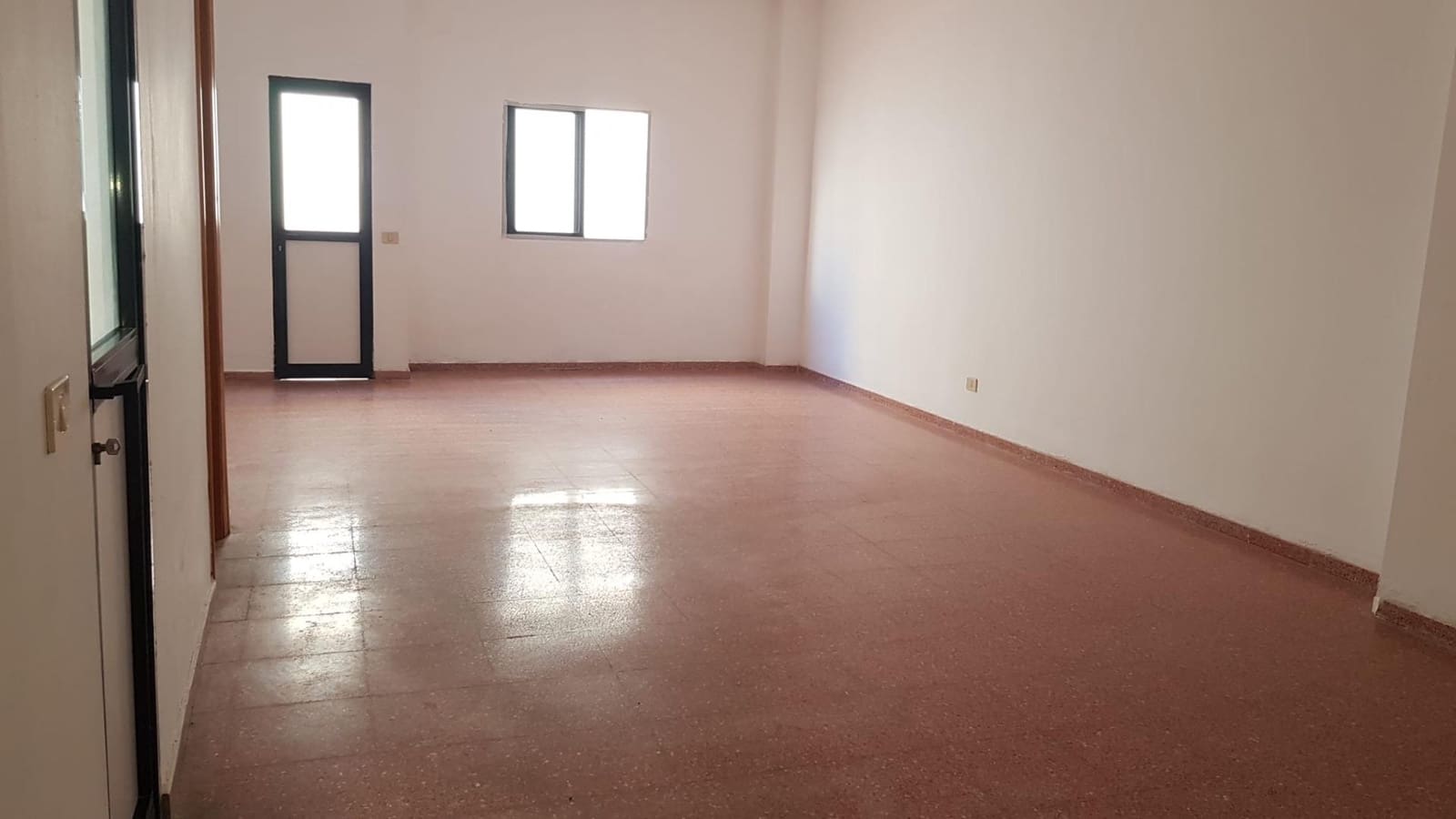 Kommersiell till salu i Las Palmas de Gran Canaria - 180 000 € (Ref: 9391976)