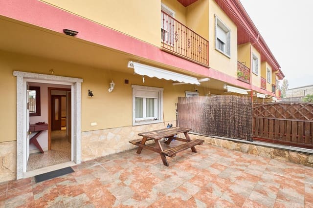 3 chambre Villa/Maison Mitoyenne à vendre à Cantagallo avec piscine garage - 213 000 € (Ref: 9396226)