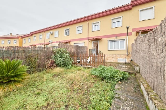 3 chambre Villa/Maison Mitoyenne à vendre à Cantagallo avec piscine garage - 213 000 € (Ref: 9396226)