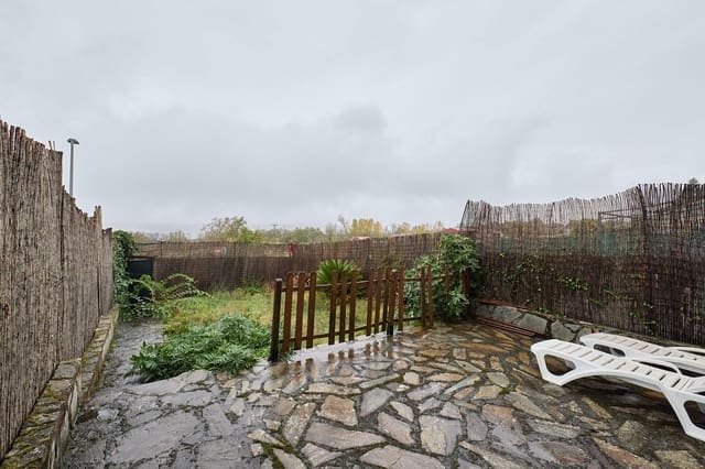 3 chambre Villa/Maison Mitoyenne à vendre à Cantagallo avec piscine garage - 213 000 € (Ref: 9396226)