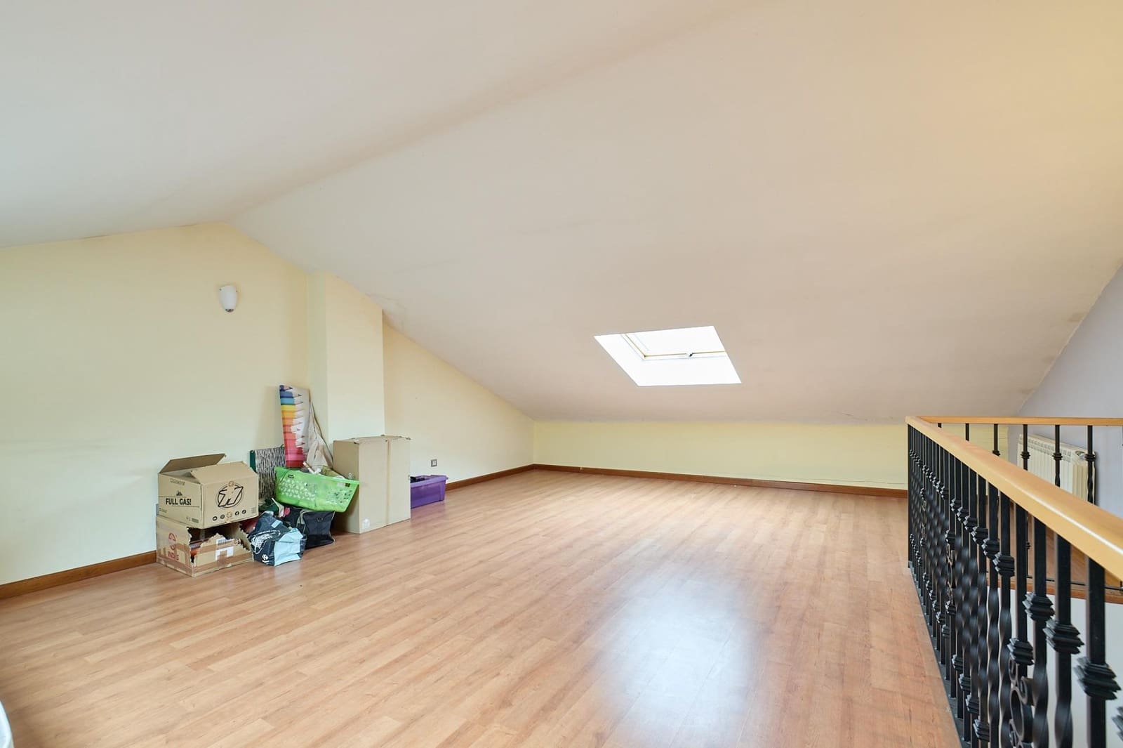 3 soveværelse Rækkehus til salg i Cantagallo med swimmingpool garage - € 228.845 (Ref: 9396226)