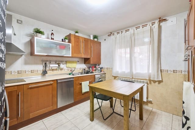 3 Zimmer Reihenhaus zu verkaufen in Cantagallo mit Pool Garage - 228.845 € (Ref: 9396226)