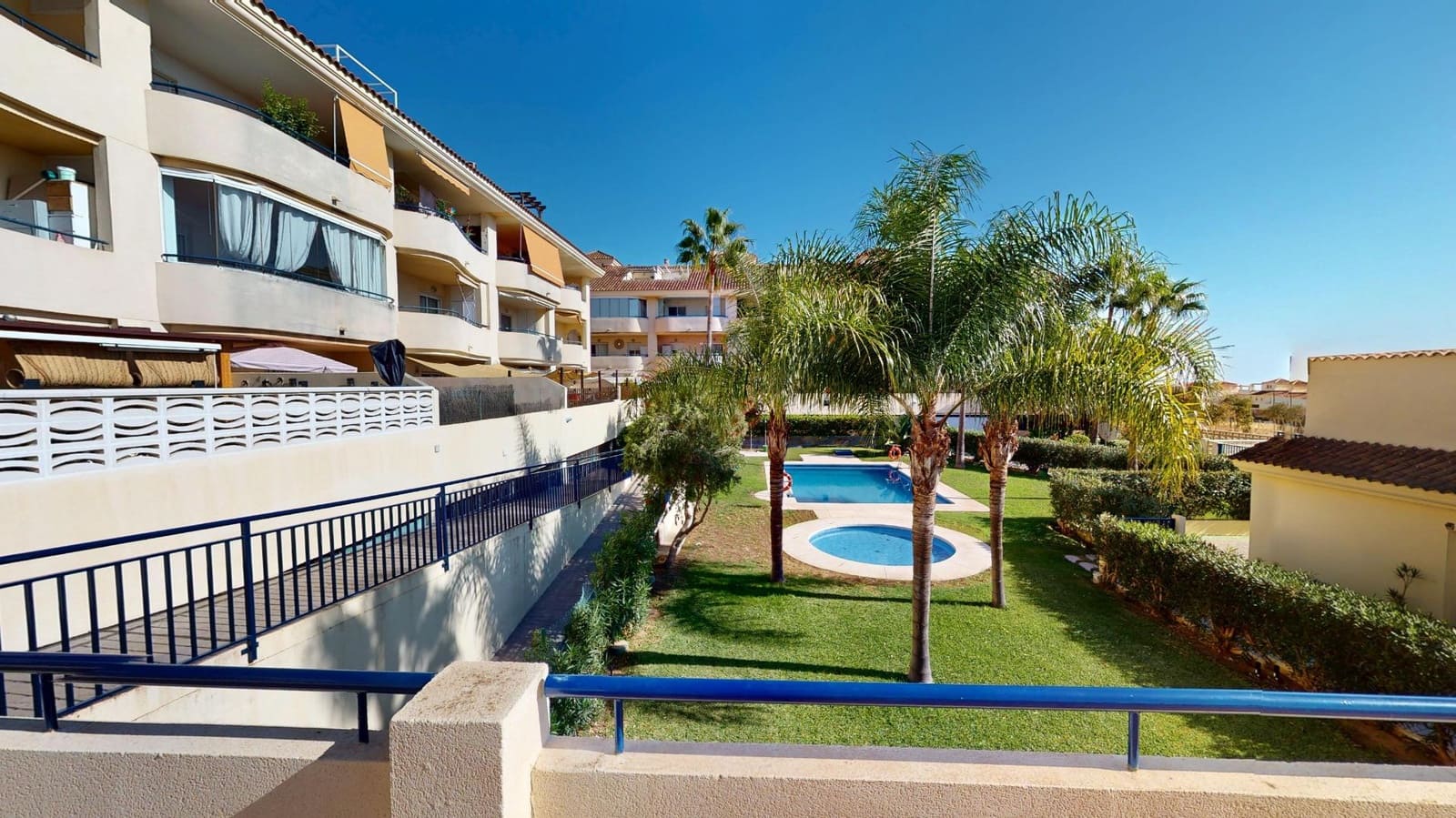3 bedroom Penthouse for sale in Benalmadena with pool garage - € 425,000 (Ref: 9396227)