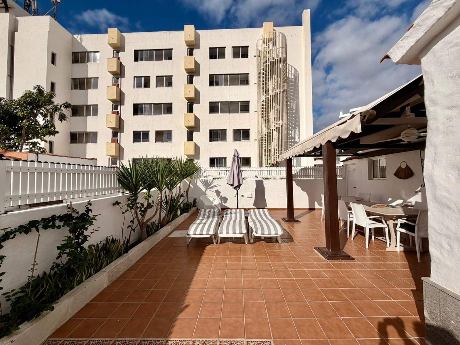 3 soverom Bungalow til salgs i Playa del Ingles med svømmebasseng - € 580 000 (Ref: 9398672)