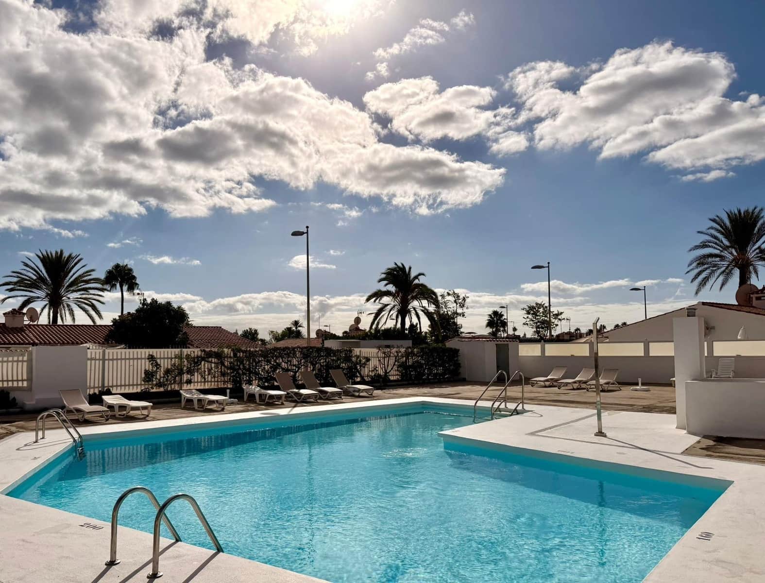 3 soverom Bungalow til salgs i Playa del Ingles med svømmebasseng - € 580 000 (Ref: 9398672)