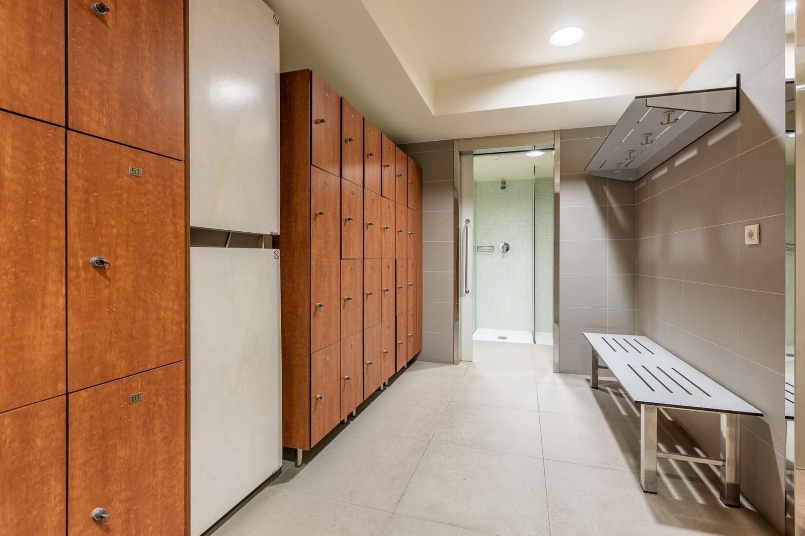 3 bedroom Flat for sale in A Coruna city with pool garage - € 1,500,000 (Ref: 9411194)