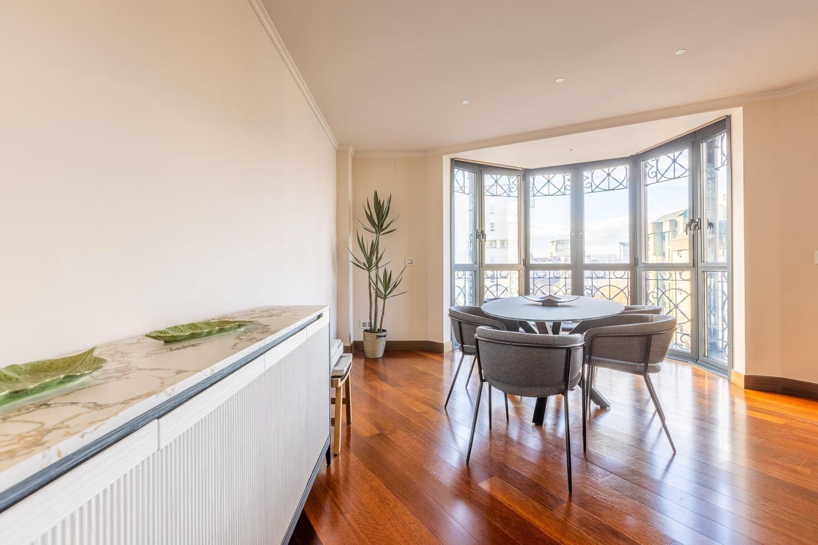 3 bedroom Flat for sale in A Coruna city with pool garage - € 1,500,000 (Ref: 9411194)