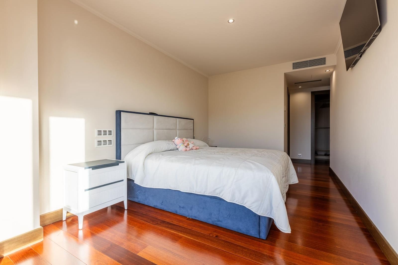 3 bedroom Flat for sale in A Coruna city with pool garage - € 1,500,000 (Ref: 9411194)