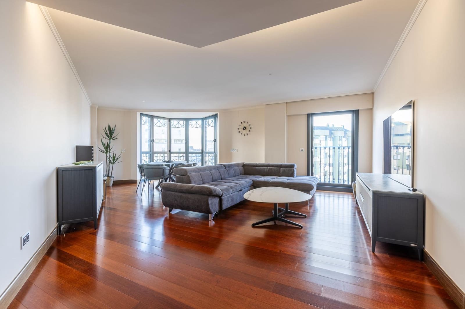 3 bedroom Flat for sale in A Coruna city with pool garage - € 1,500,000 (Ref: 9411194)
