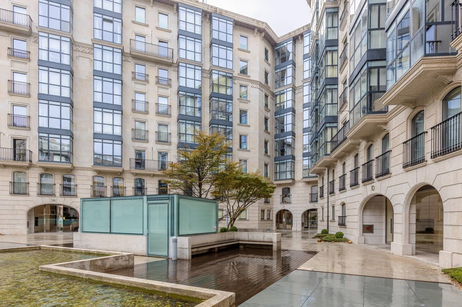 3 bedroom Flat for sale in A Coruna city with pool garage - € 1,500,000 (Ref: 9411194)