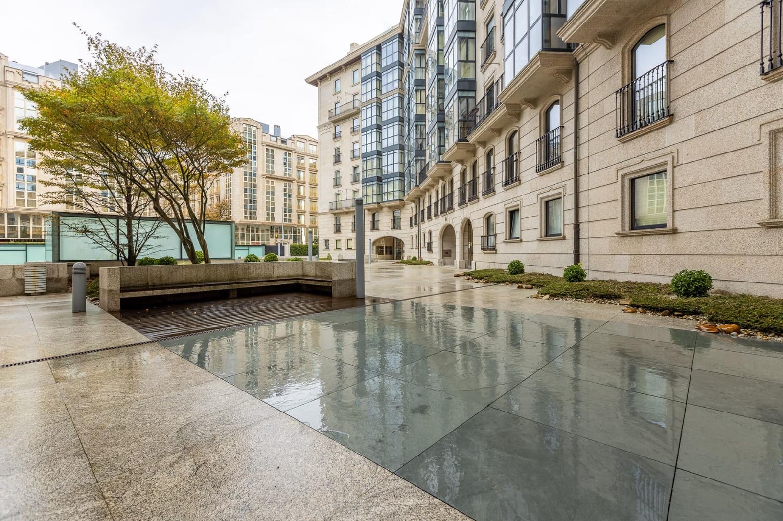 3 bedroom Flat for sale in A Coruna city with pool garage - € 1,500,000 (Ref: 9411194)