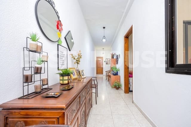 4 slaapkamer Appartement te koop in Guanarteme, Las Palmas de Gran Canaria - € 500.000 (Ref: 9411195)