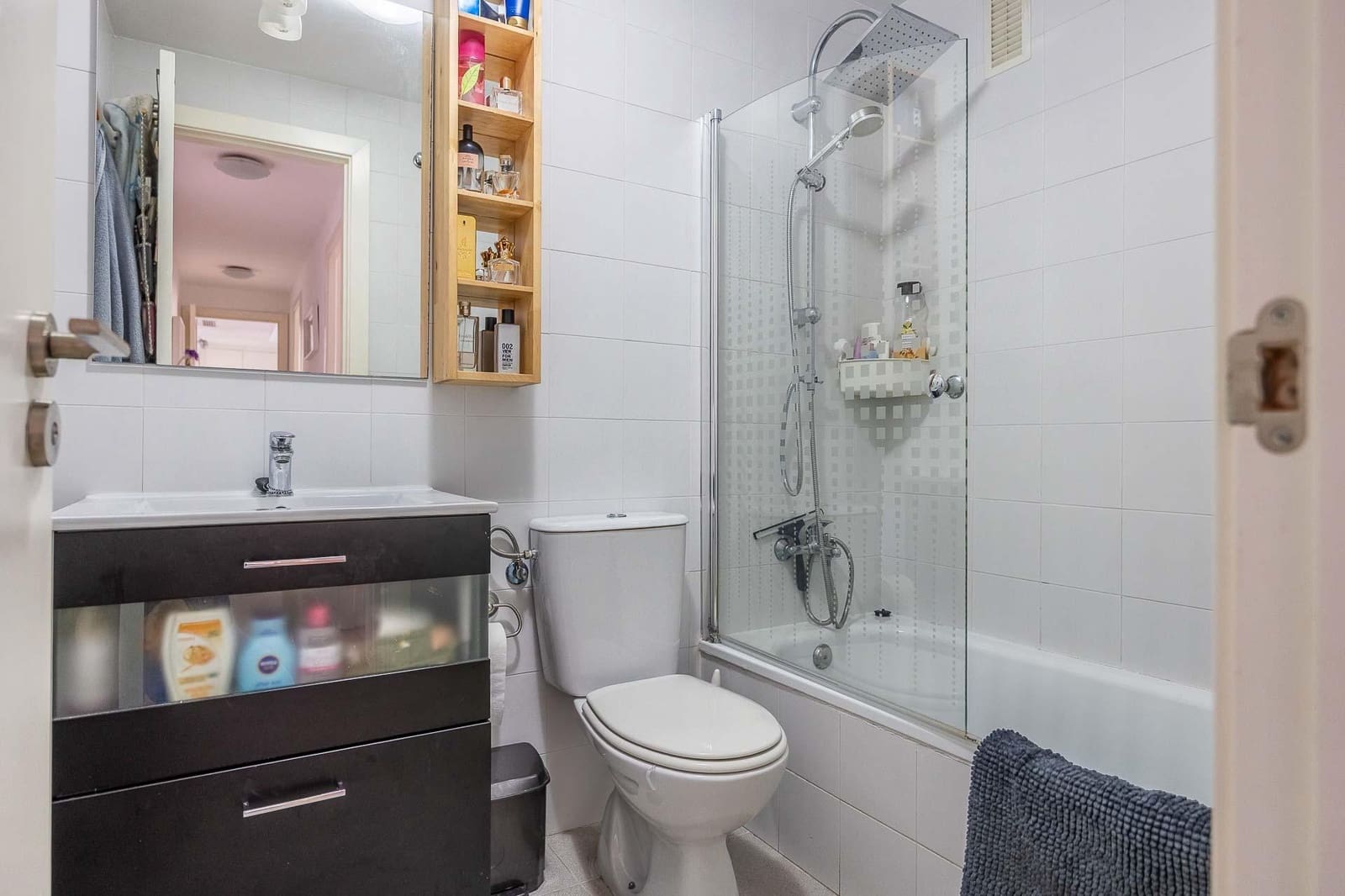 3 bedroom Flat for sale in Seville city with garage - € 199,000 (Ref: 9413978)