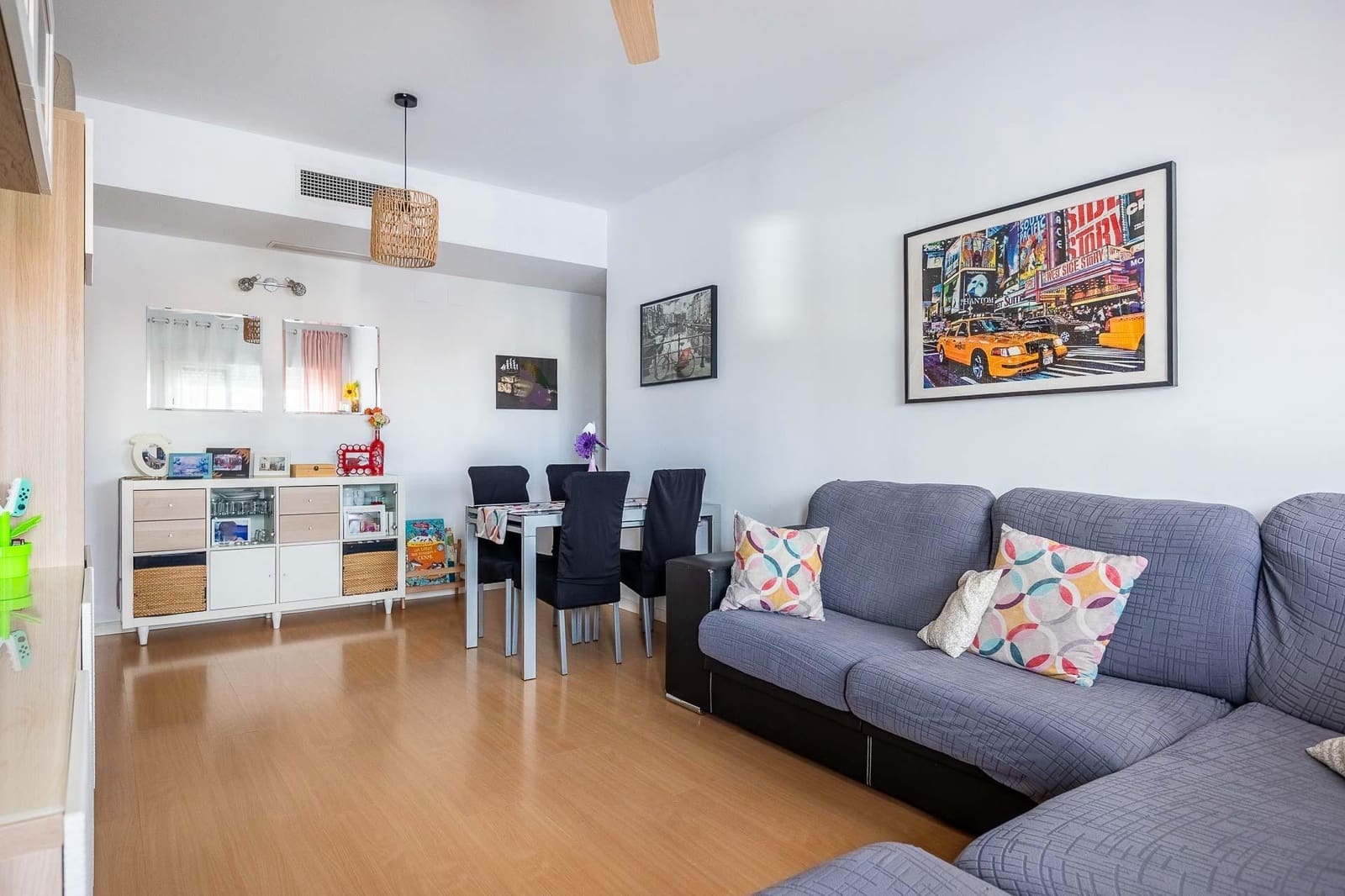 3 bedroom Flat for sale in Seville city with garage - € 199,000 (Ref: 9413978)