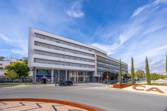 3 soveværelse Lejlighed til salg i Sevilla by med garage - € 199.000 (Ref: 9413978)