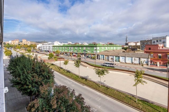 3 soveværelse Lejlighed til salg i Sevilla by med garage - € 199.000 (Ref: 9413978)