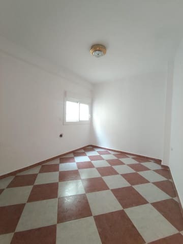 5 bedroom Commercial for sale in Seville city - € 190,000 (Ref: 9414287)