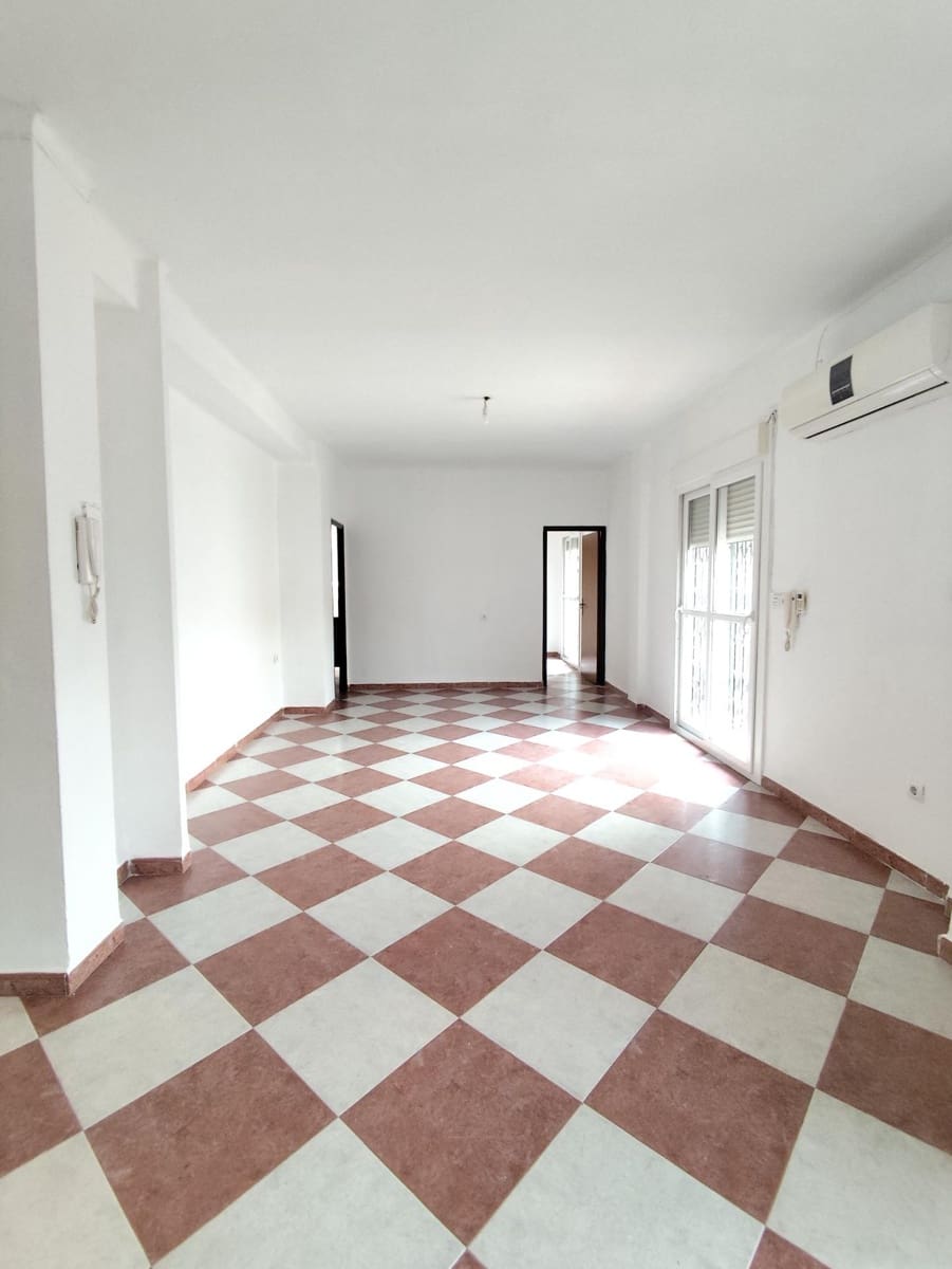 Local Comercial de 5 habitaciones en Sevilla ciudad en venta - 190.000 € (Ref: 9414287)