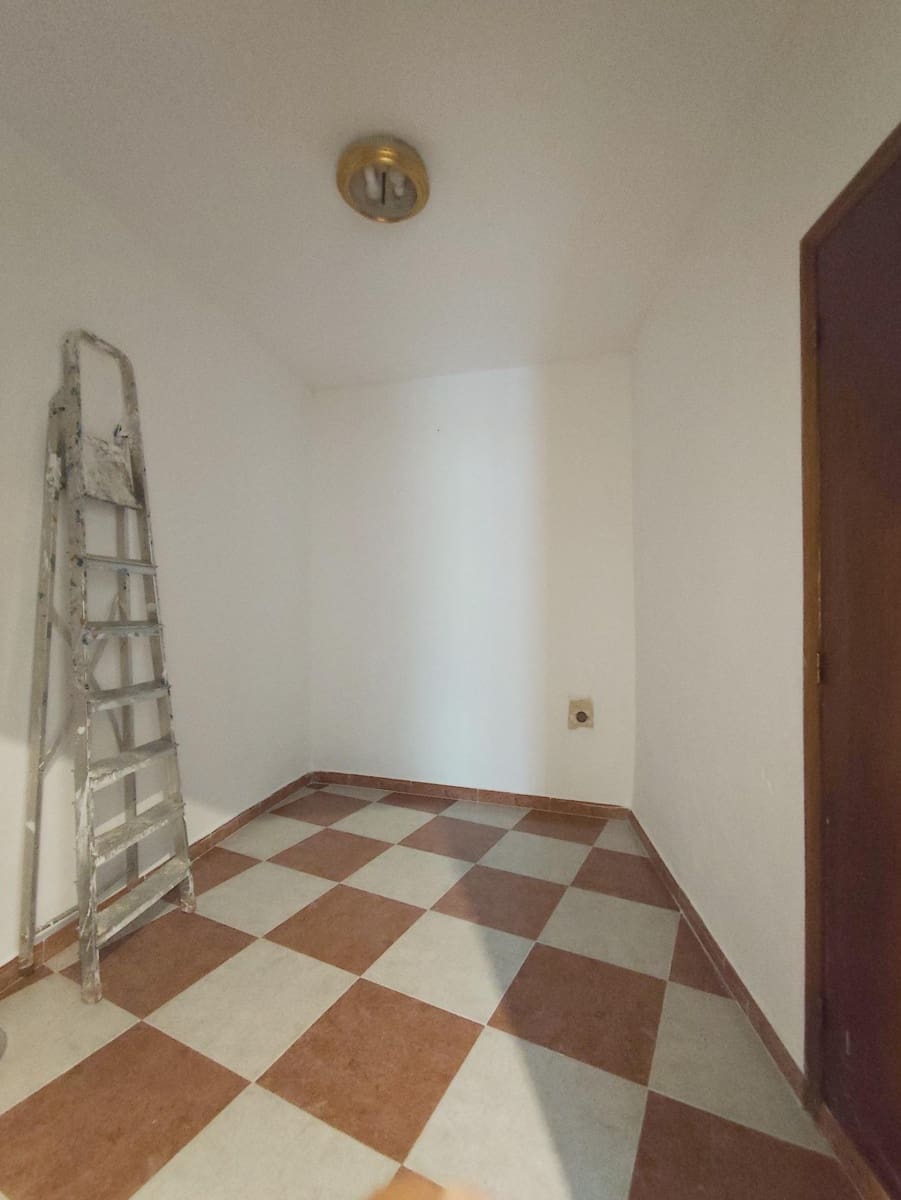 Local Comercial de 5 habitaciones en Sevilla ciudad en venta - 190.000 € (Ref: 9414287)