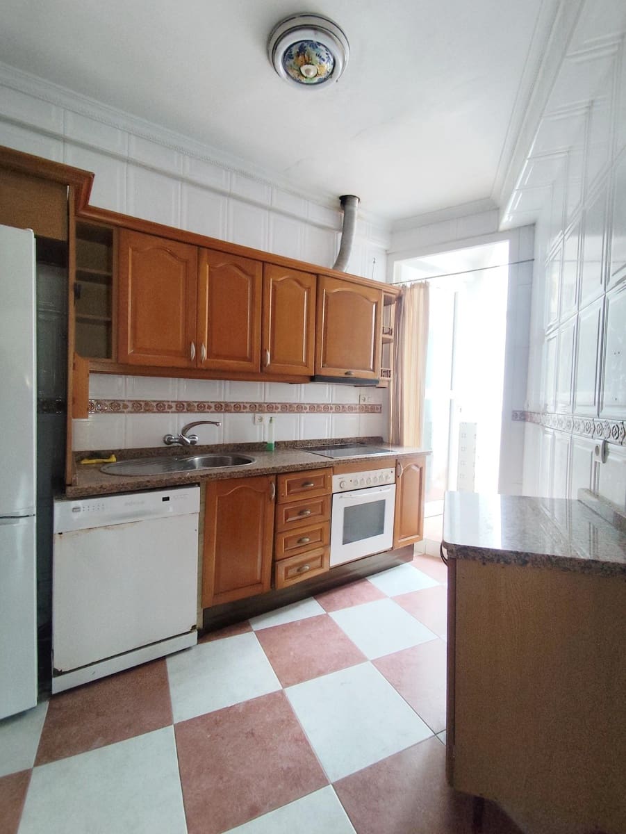 Local Comercial de 5 habitaciones en Sevilla ciudad en venta - 190.000 € (Ref: 9414287)